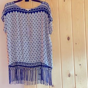 Lovely, rayon fringe BOHO blouse, NWT 🔵